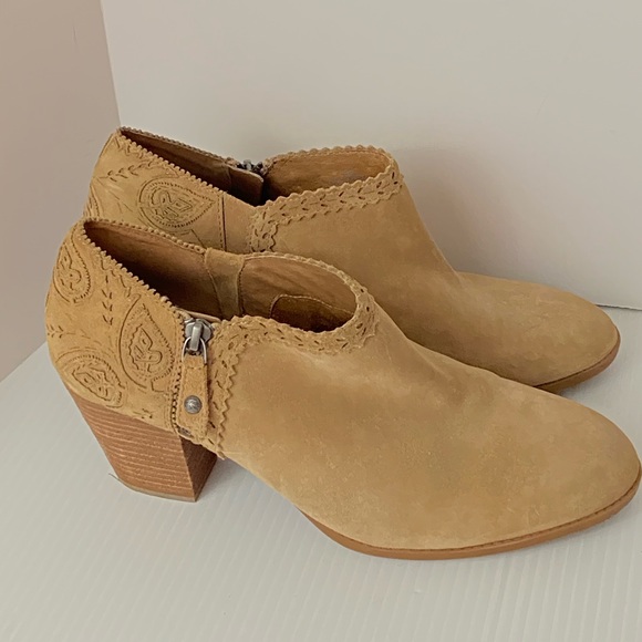 nurture by lamaze shoes